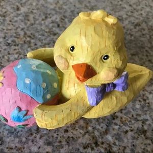 Easter Duck with Egg Decor